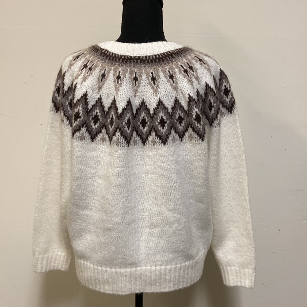 Old Navy - Cozy and Soft Pullover Sweater (NWT) - Picture 2 of 5